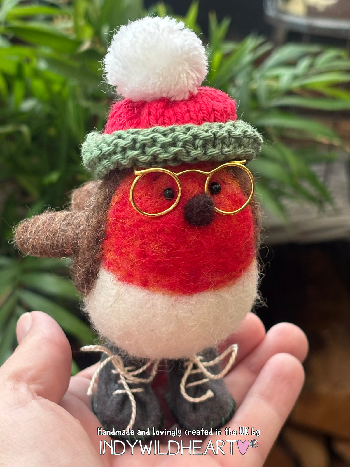 Needle Felted Robin Collectible Character - Handmade Robin Ornament