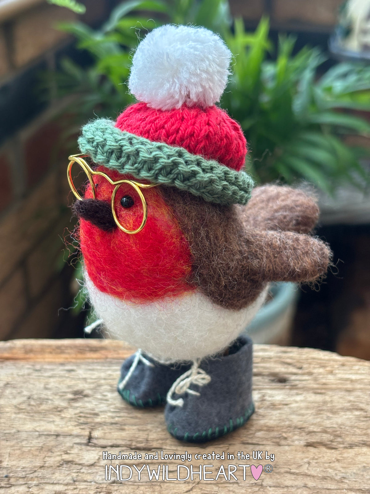 Needle Felted Robin Collectible Character - Handmade Robin Ornament