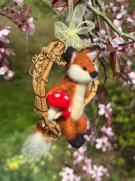 Needle Felted Fox Wreath - Needle Felted Gifts - Cute Felt Hanging Decoration - Miniature Wreath