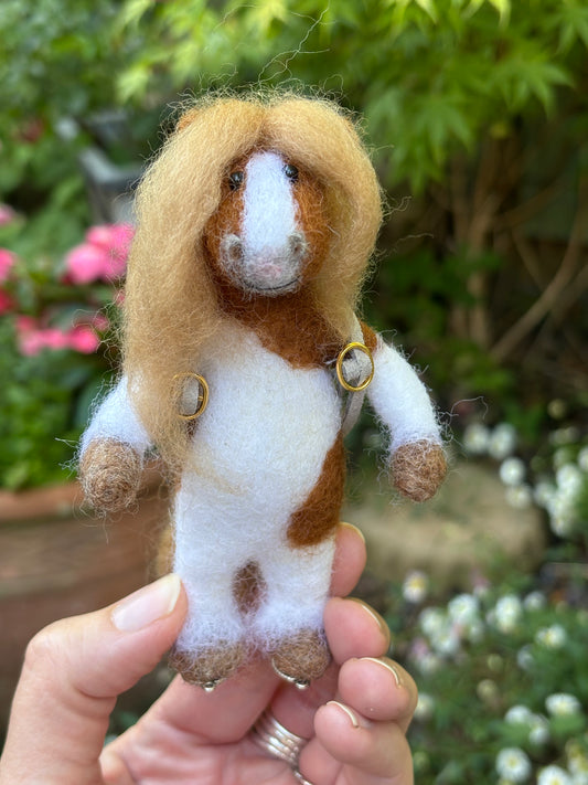 Needle Felted Skewbald Horse Character with own needle felted backpack.  Brown and white with flaxen mane and tail. Very cute needle felted collectable animal
