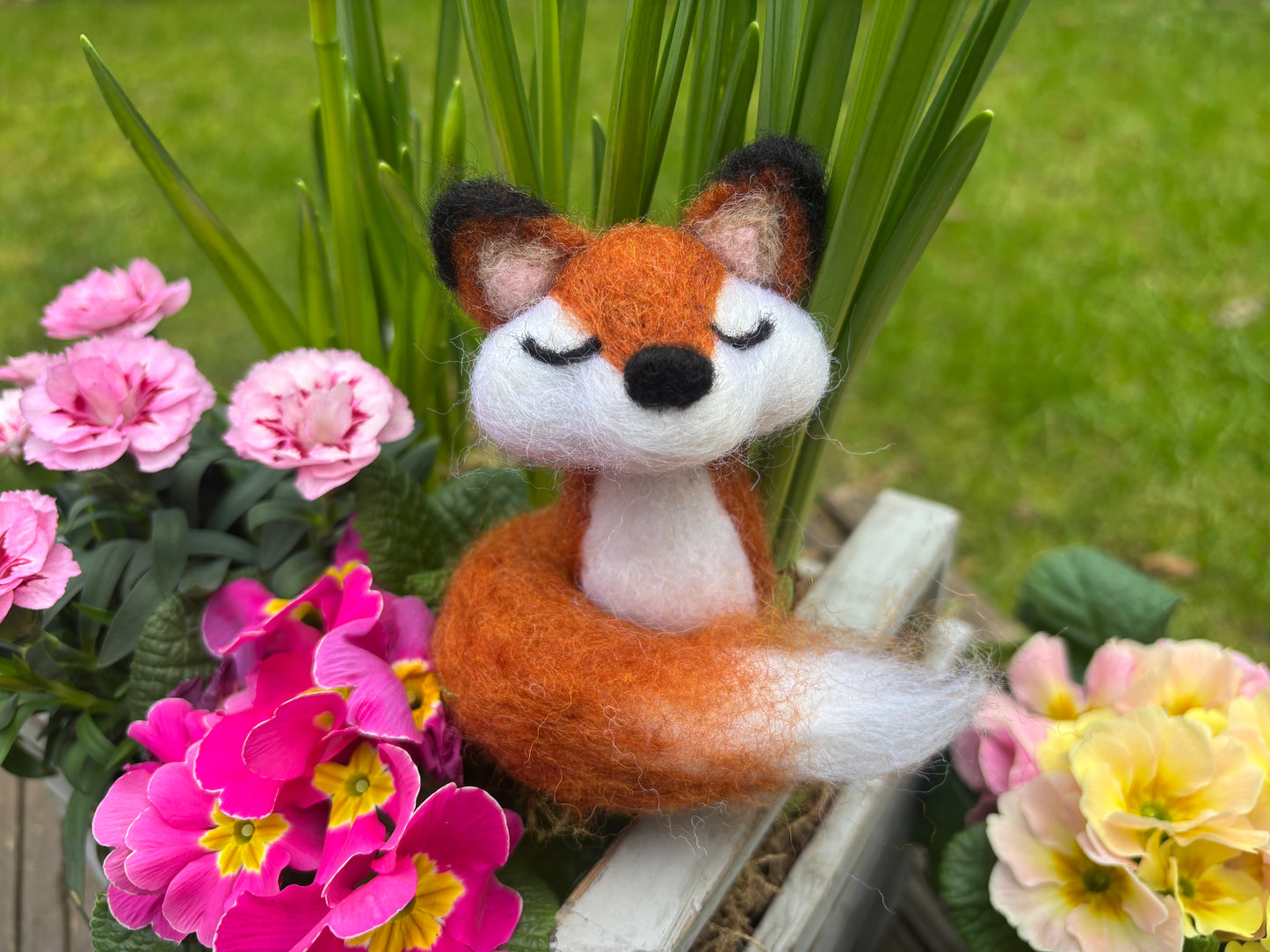 Needle Felt Fox Kit - Make your own cute fox - needle felting craft kit