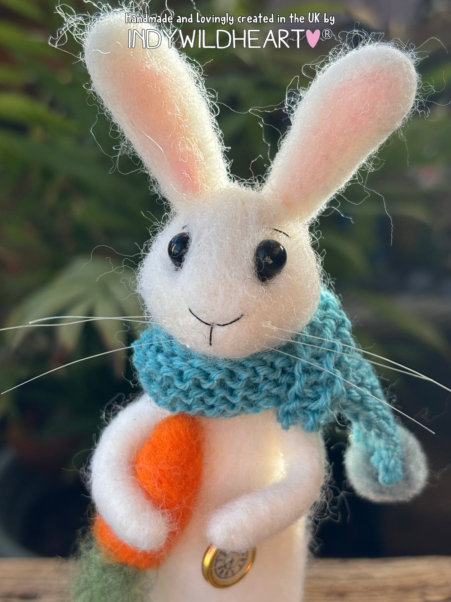 Needle Felted White Rabbit - Handmade needle felted Bunny - Rabbit Wool Sculpture - Snowy